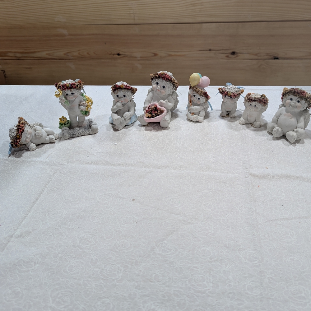 Charming Ceramic Angel Figurine Set